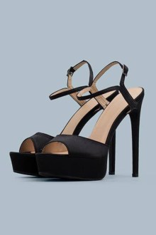 Πέδιλο με διακοσμητικό λουράκι και λεπτό τακούνι - Μαύρο