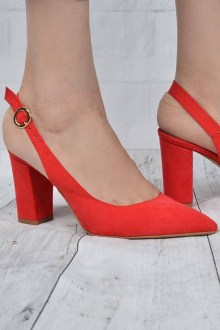 Γόβα Ελληνικής Κατασκευής μυτερή με χοντρό τακούνι – Κόκκινο