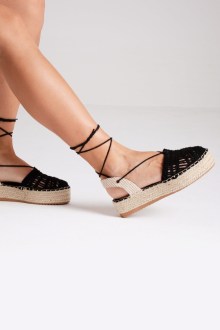 Εσπαντρίγιες lace up με λεπτομέρειες στην φάσα - Μαύρο