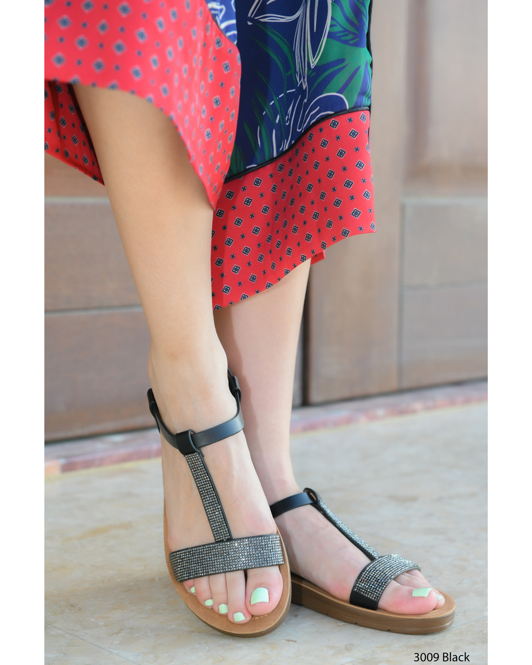 Flat Σανδάλια με Strass - Μαύρο - Image 2