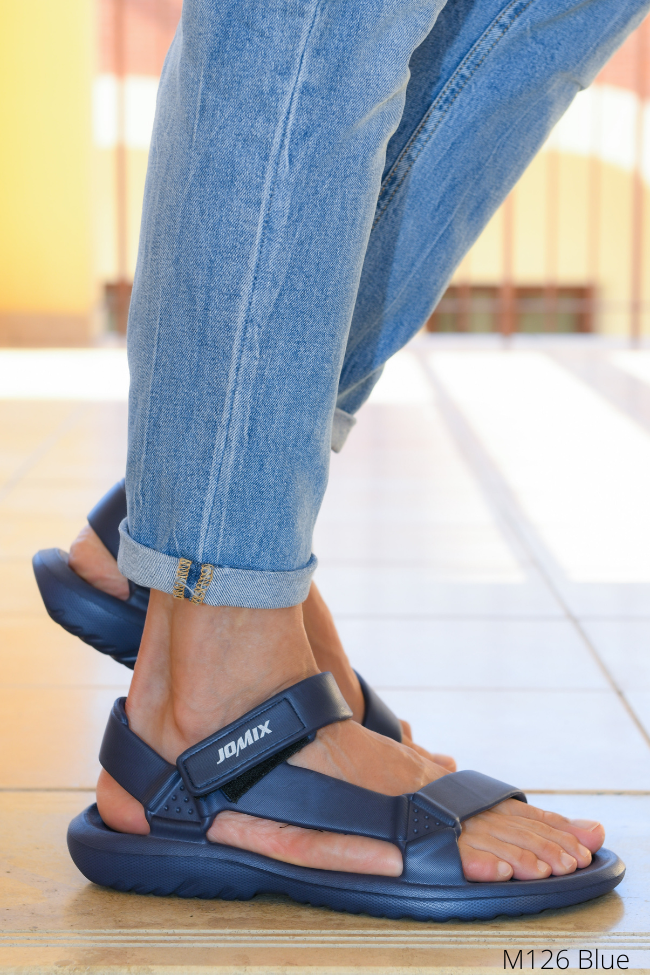 Ανδρικά σανδάλια με scratches - Image 2