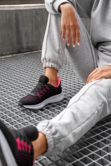 Γυναικείο υφασμάτινο running sneaker Μαύρο/Φούξια