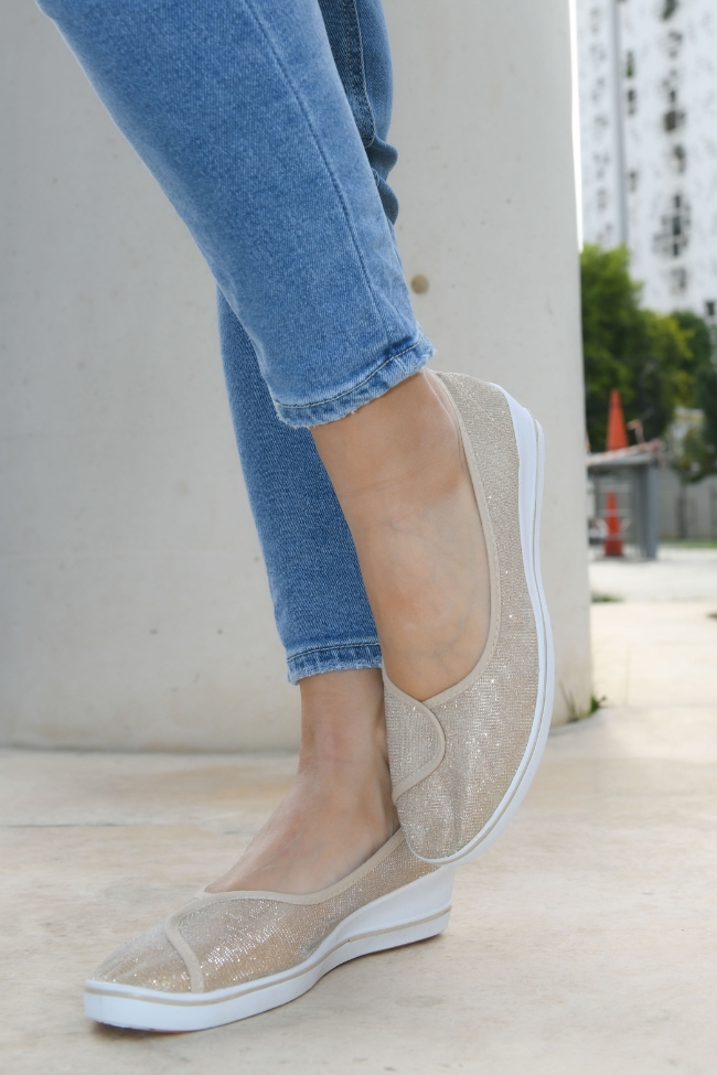 Mοκασίνια υφασμάτινα με strass και εσωτερικο τακουνι με μαλακό πάτο – Χρυσό - Image 2