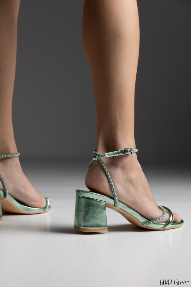 Πέδιλο δερματίνη με χοντρό τακούνι και λουράκια με στρας και πέρλες - Πράσινο - Image 4