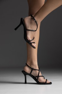 Πέδιλο με λεπτό τακούνι - Μαύρο