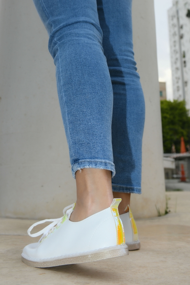 Sneakers δερματίνη με μεταλλικές λεπτομέρειες - Λευκό /Χρυσό - Image 4