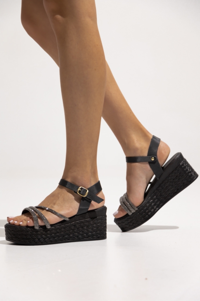 Δερμάτινες (LEATHER) Ελληνικές Πλατφόρμες με τρία λουράκια strass στα δάχτυλα – Μαύρο - Image 2