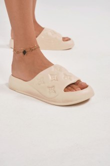 Παντόφλες Μονόχρωμες – Μπέζ