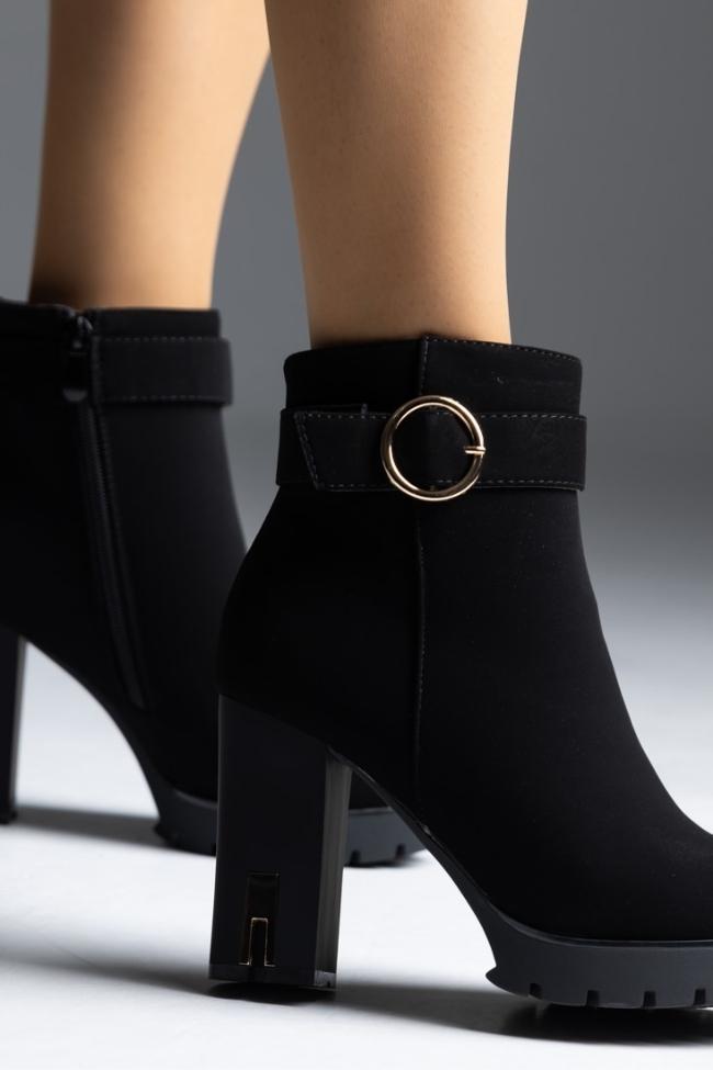 Μποτάκι suede με χοντρό τακούνι και χρυσές λεπτομέρειςες - Μαύρο - Image 4