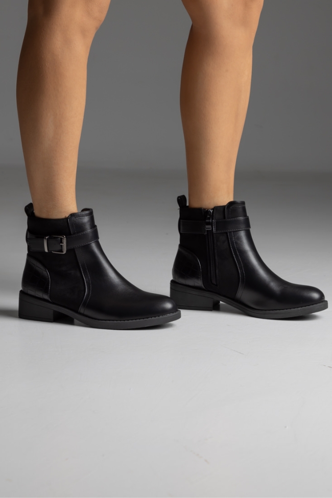 Μποτάκι δερματίνη με αγκράφα και suede λεπτομέρειες - Μαύρο - Image 2