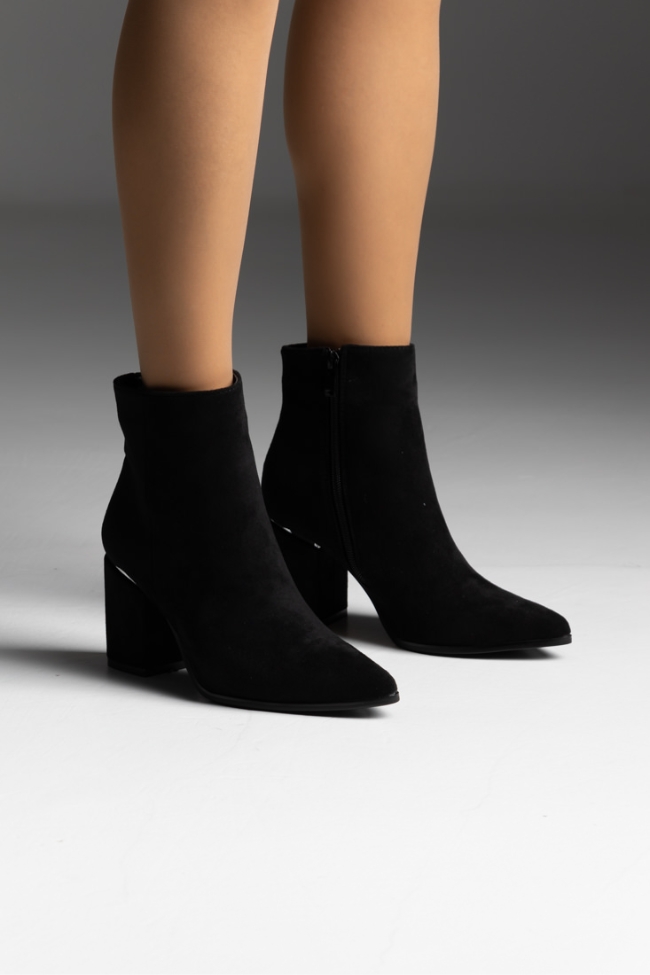 Μποτάκι suede με χοντρό τακούνι και μεταλλική λεπτομέρεια - Μαύρο - Image 2