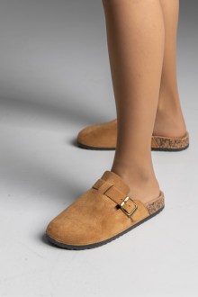 Mules Suede με αγκράφα - Κάμελ