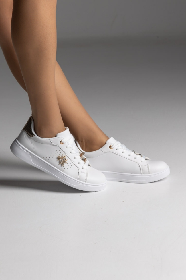 Sneaker δερματίνη με μεταλλικό στοιχείο στο πλάι και στο πίσω μέρος - Λευκό / Χρυσό - Image 2