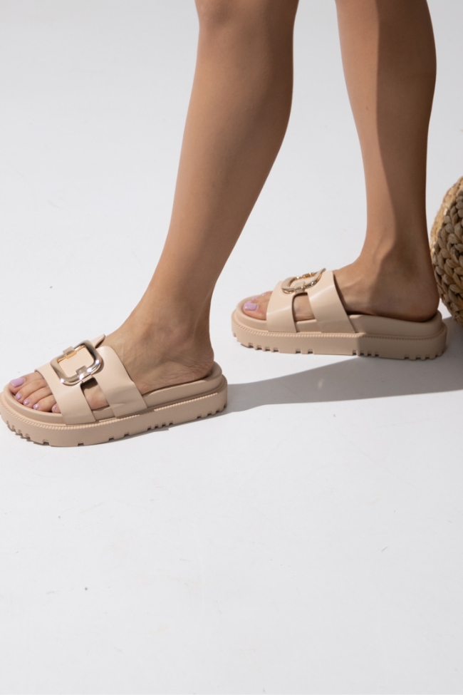 Σανδάλια Flatform με μαλακό ανατομικό πάτο και με χρυσό στοιχείο - Μπέζ - Image 4