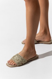 Flat Σανδάλια με Πλεκτό Σχέδιο - Χρυσό