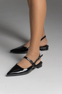 Mule μπαλαρίνες flat λουστρίνι μυτερή με λουράκι στο κουτεπιέ - Μαύρο