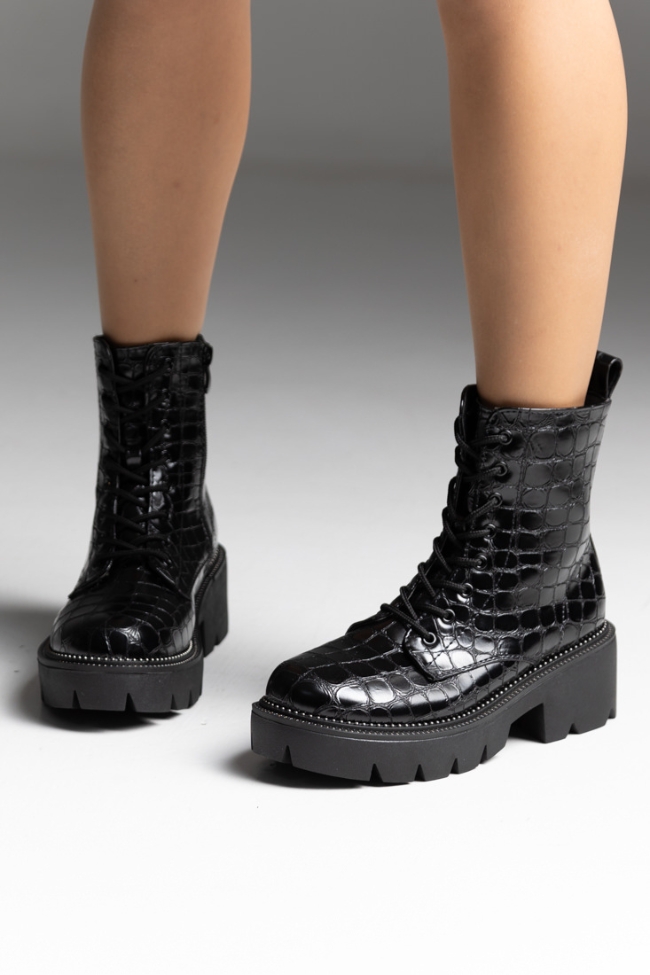 Αρβυλάκια γυναικεία με διακοσμητικά τρουκς στην σόλα - Μαύρο - Image 6