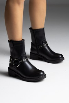 Μποτάκια γυναικεία με διακοσμητικές ασημί λεπτομέρειες - Μαύρο