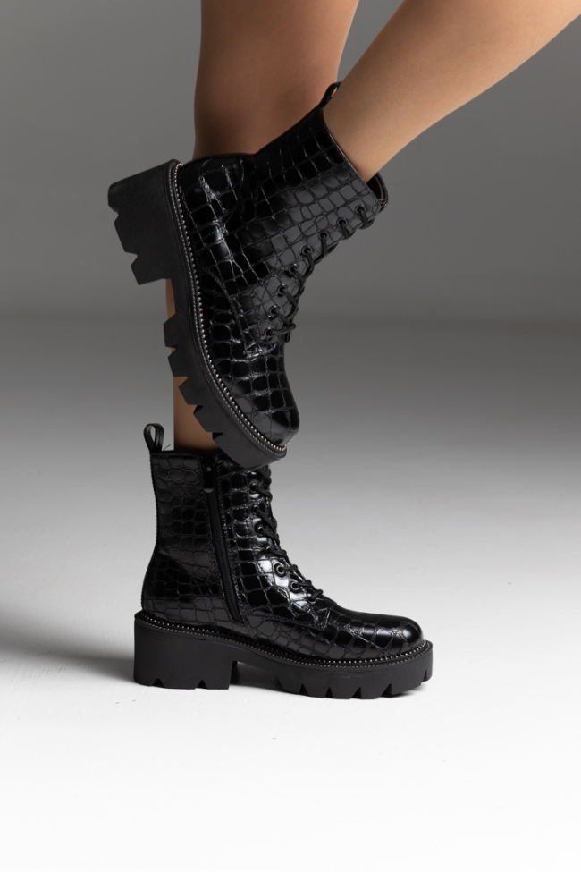 Αρβυλάκια γυναικεία με διακοσμητικά τρουκς στην σόλα - Μαύρο - Image 4