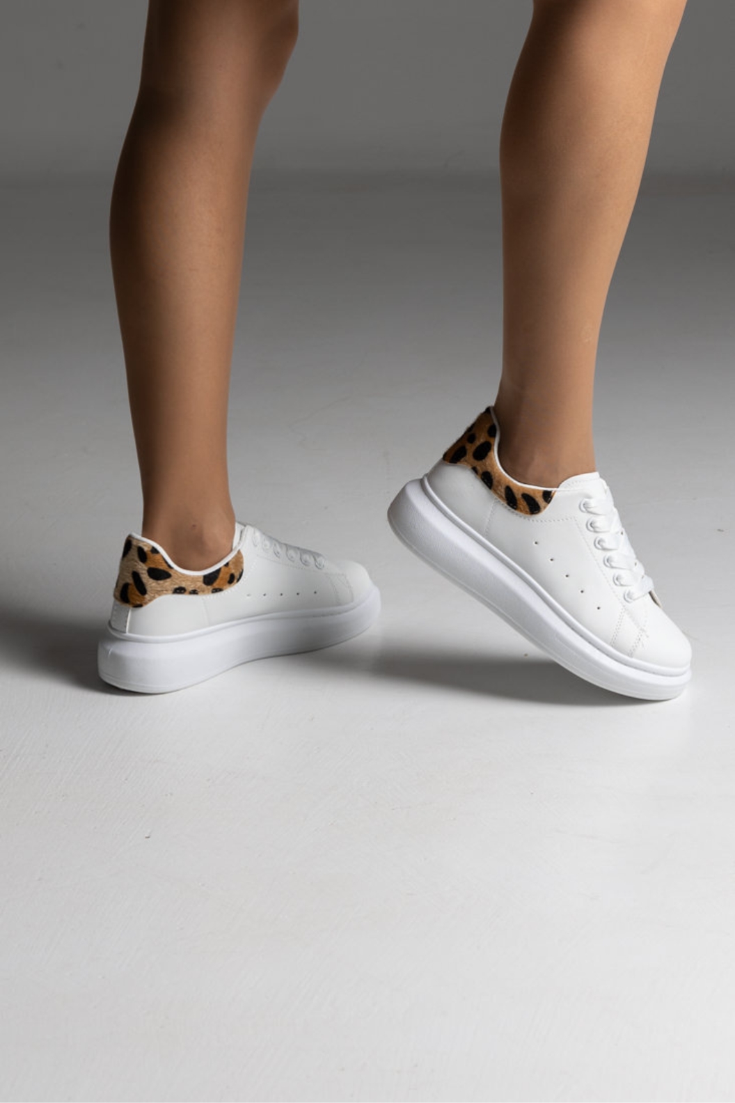 Γυναικεία sneakers - Λευκό / Λέοπαρτ - Image 4