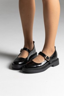 Loafers Λουστρίνι με λουράκι στο κουτεπιέ και αγκράφα - Μαύρο