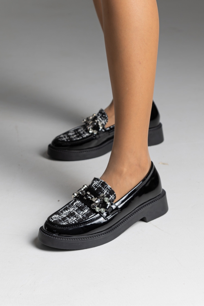 Γυναικεία loafers με σχέδιο από πέτρες στο πάνω μέρος - Μαύρο / Λευκό - Image 3
