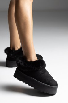 Γυναικεία Slippers με εσωτερική επένδυση γούνα και εξωτερική αναδιπλωμένο γουνάκι - Μαύρο