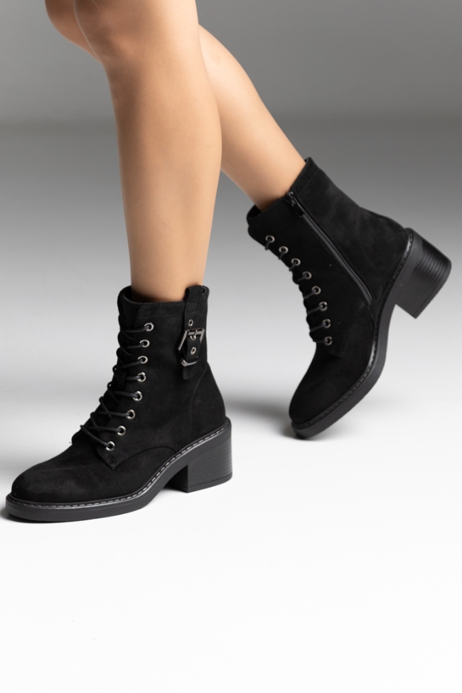 Μποτάκια με διακοσμητική αγκράφα και κορδόνια - Μαύρο - Image 2