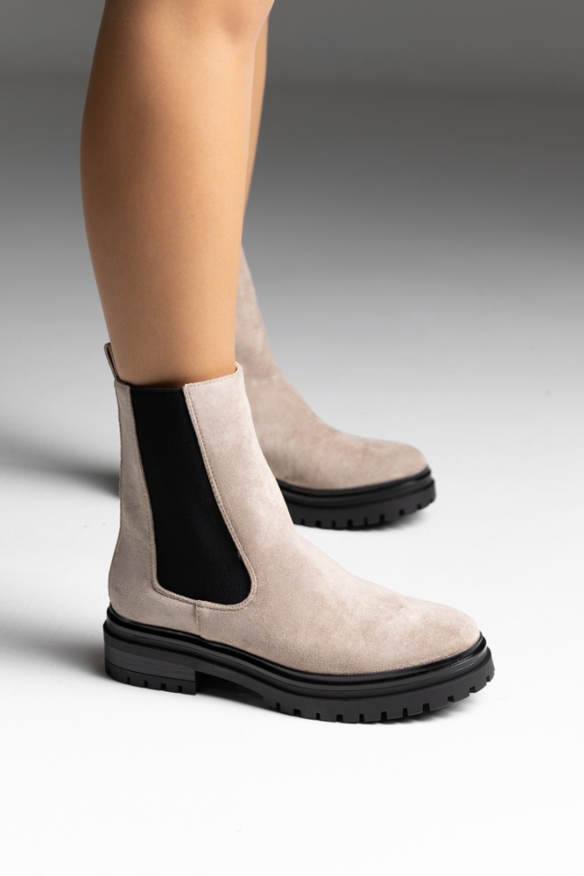 Μποτάκια γυναικεία με λάστιχο στο πλάι - Μπέζ