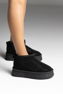 Γυναικεία μποτάκια με εσωτερική επένδυση γούνας και διακοσμητικά strass - Μαύρο