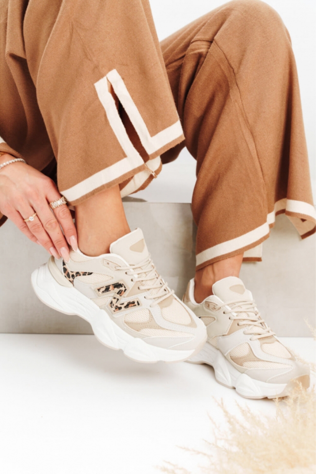 Chunky Sneakers με Διακοσμητικό Ν - Μπεζ - Image 4