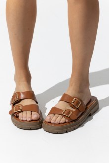 Σανδάλια Flatform με μαλακό πάτο – Κάμελ