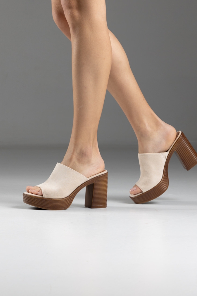 Τσόκαρα με ελαφριά σόλα και μαλακό πάτο Suede – Μπεζ - Image 2