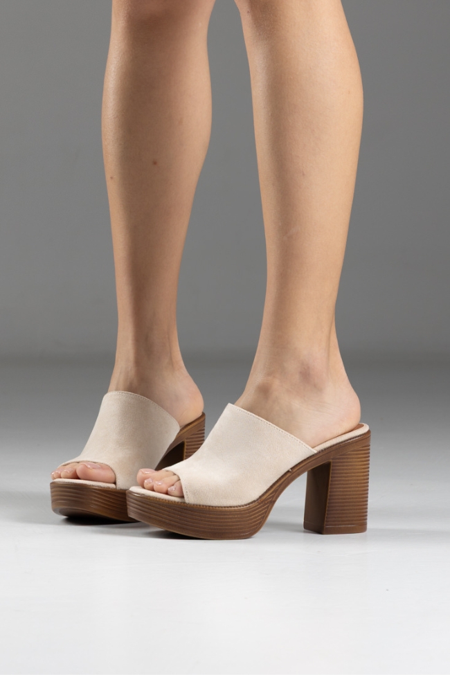 Τσόκαρα με ελαφριά σόλα και μαλακό πάτο Suede – Μπεζ - Image 3