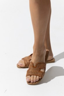 Σανδάλια ψάθινα με μαλακό πάτο - Κάμελ