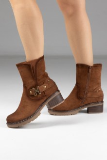 Μποτάκια suede με τακούνι και διακοσμητικό λουράκι - Κάμελ