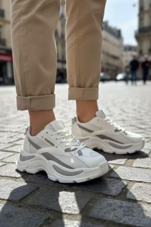 Sneakers σε Συνδυασμό Υλικών & Διακοσμητικό - Λευκό