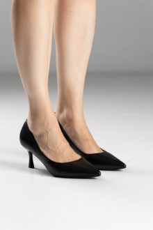 Γόβες με λεπτό χαμηλό τακούνι - Μαύρο