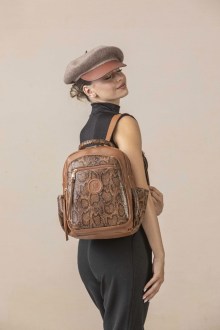 Backpack με πολλές τσέπες – Κάμελ