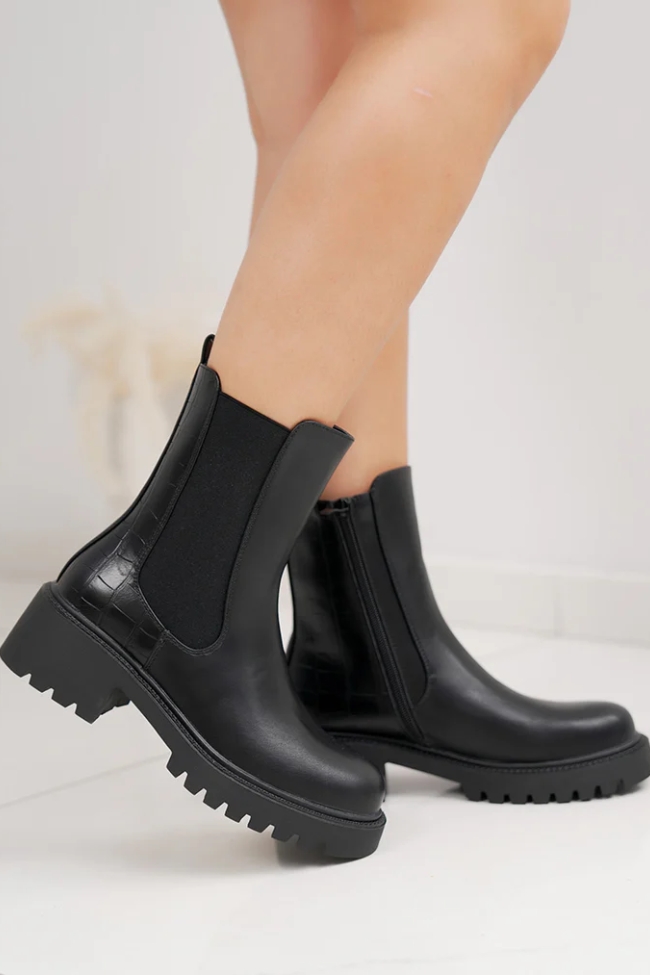 Μποτάκια δερματίνη με λάστιχο και κροκό λεπτομέρειες - Μαύρο - Image 3