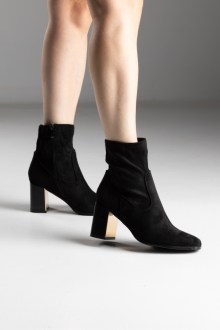 Μποτάκια suede με χοντρό τακούνι και χρυσό στοιχείο - Μαύρο