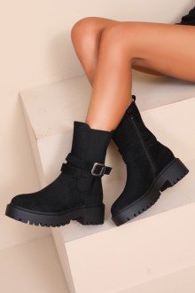 Μποτάκια suede με λάστιχο, και λουράκι με αγκράφα - Μαύρο