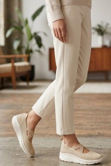 Ανατομικά Sneakers με Ελαστικό Πλεκτό Επάνω Μέρος – Μπεζ