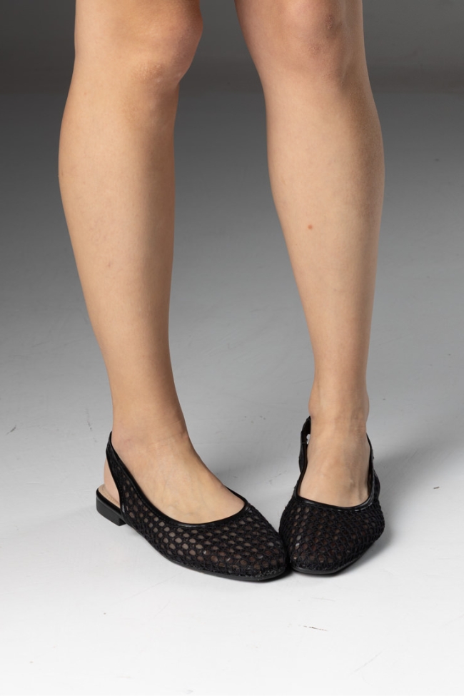 Γοβάκια με Δαντέλα και χαμηλό τακούνι – Μαύρο - Image 2