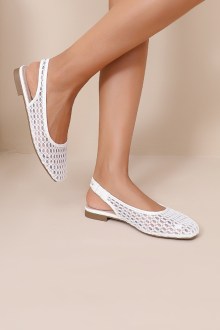 Γοβάκια με Δαντέλα και χαμηλό τακούνι – Λευκό