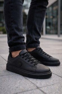 Ανδρικά sneakers με κορδόνια – Μαύρο