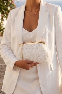 Τσάντα clutch με ανάγλυφο ύφασμα – Λευκό