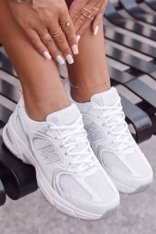 Γυναικεία chunky αθλητικά sneakers σε λευκό χρώμα με ασημί λεπτομέρειες